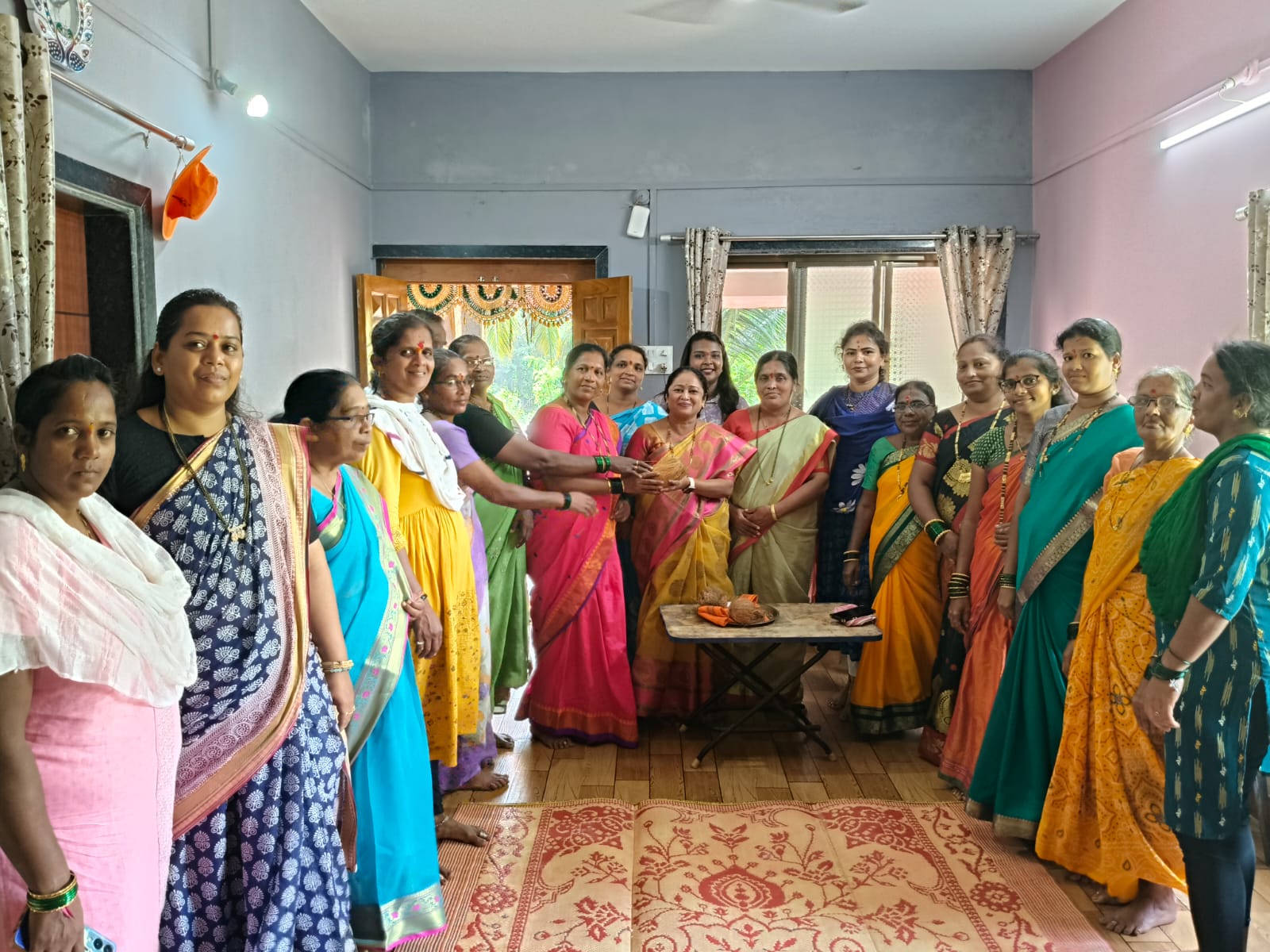 आमदार वैभव नाईक यांच्या प्रचारार्थ मालवण महिला आघाडीचा झंजावात