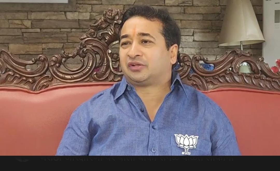 भाजपा व महायुतीच्या जाहिरातींवर आक्षेप असेल तर तुमच्या मुखपत्रात छापू नका.नितेश राणे