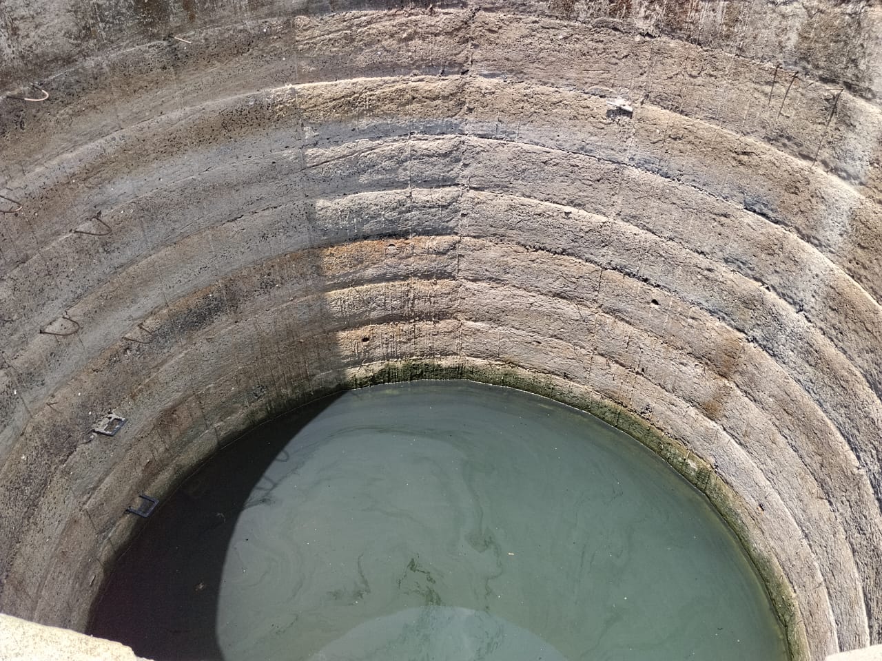 “कुणी पाणी देता का पाणी? ऐन उन्हाळ्यात नानेली सुतारवाडीकरांची तहानेने हाक!”