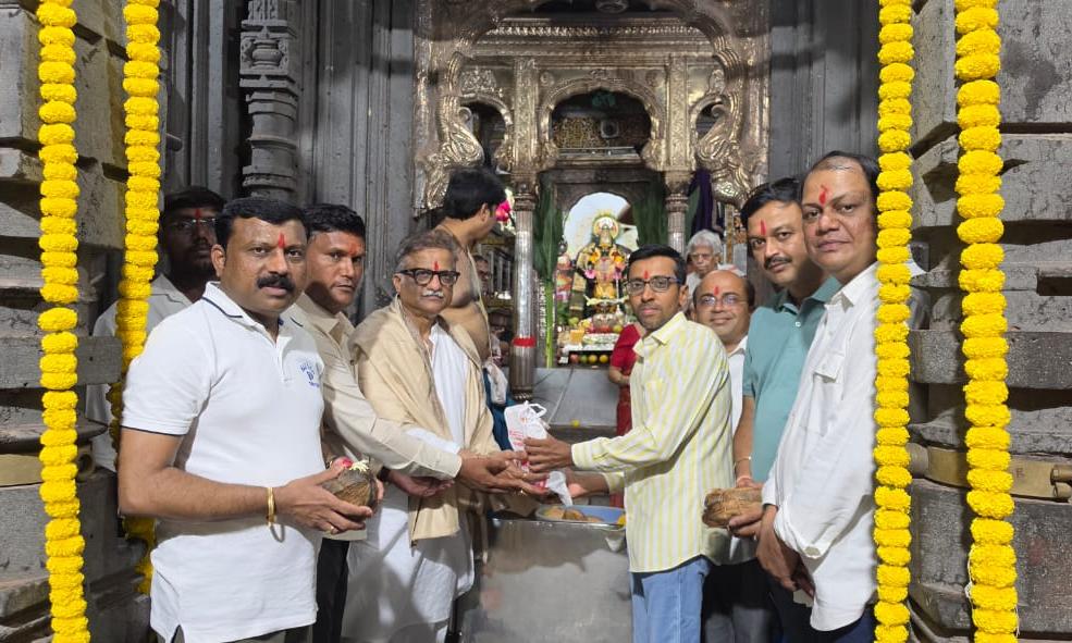 महालक्ष्मी देवस्थान कमिटीच्या वतीने आमदार जठार यांचा केला सत्कार
