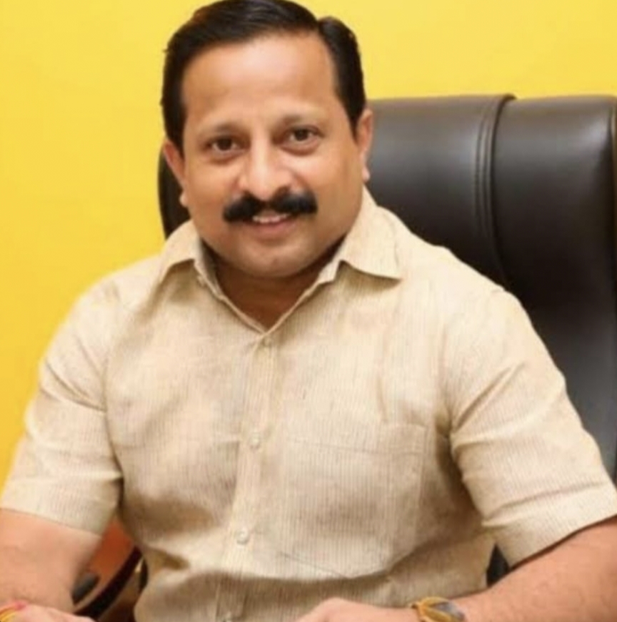 सुशांत नाईक, संकेत नाईक यांना मिळालेले ‘नगरसेवक, पद राणेंच्या आशीर्वादामुळे;नैतिकता असेल तर राजीनामा द्या माजी नगराध्यक्ष समीर नलावडे यांचे नाईकांना आव्हानं