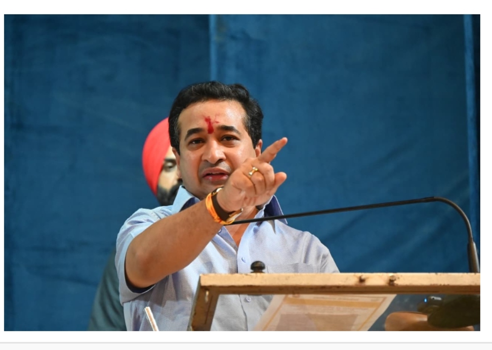 सावंतवाडी शहर होणार आदर्श; विकासासाठी निधीची कमतरता भासू देणार नाही – पालकमंत्री नितेश राणे