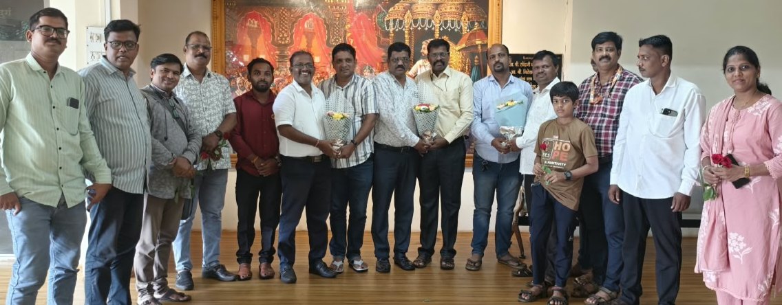 ‘व्हॉइस ऑफ मीडिया’ची सिंधुदुर्गात दमदार वाटचाल; पत्रकारांच्या हक्कांसाठी पंचसूत्री धोरणावर ठोस निर्णय कणकवलीत जिल्हा कार्यकारिणीची बैठक उत्साहात; नवनिर्वाचित राज्य पदाधिकाऱ्यांचा विशेष सत्कार